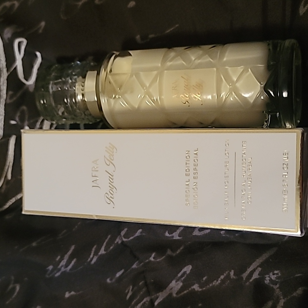 JAFRA Royal Jelly Special Edition